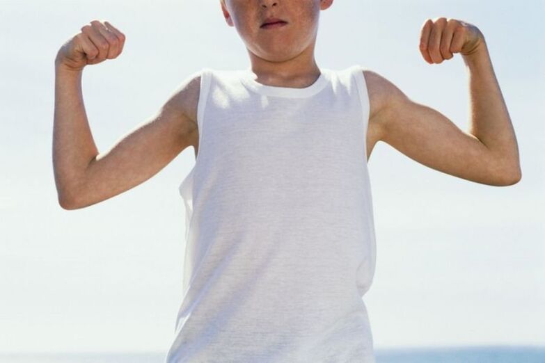 adolescent fort et agrandissement du pénis à 14 ans