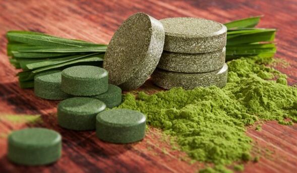 La spiruline est bénéfique pour les hommes en raison de sa teneur élevée en acides aminés.