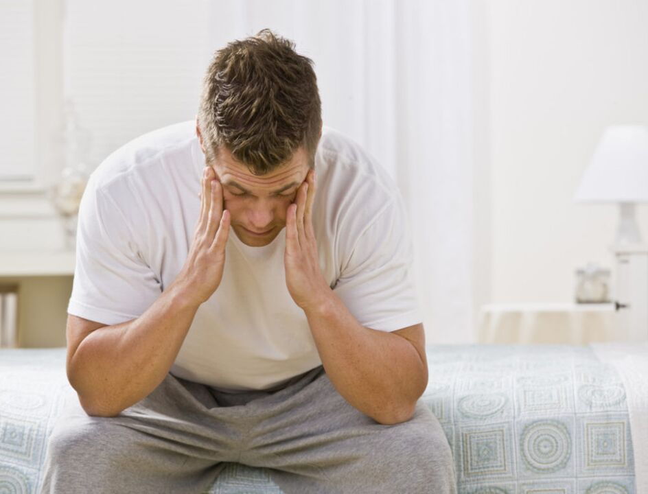 homme pensant à agrandir son pénis